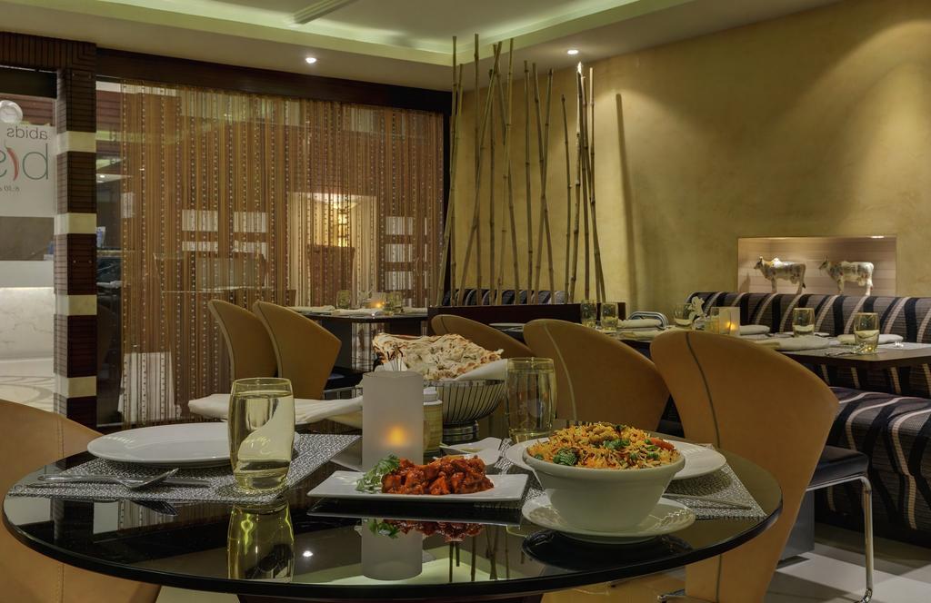 Royalton Hyderabad Abids Hotel Ngoại thất bức ảnh