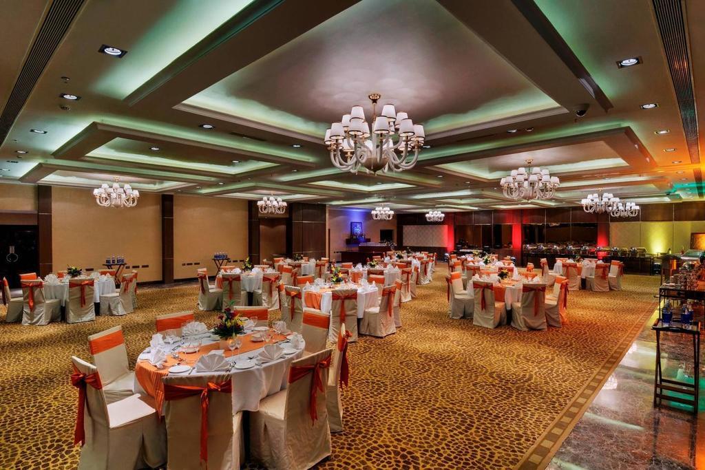 Royalton Hyderabad Abids Hotel Ngoại thất bức ảnh