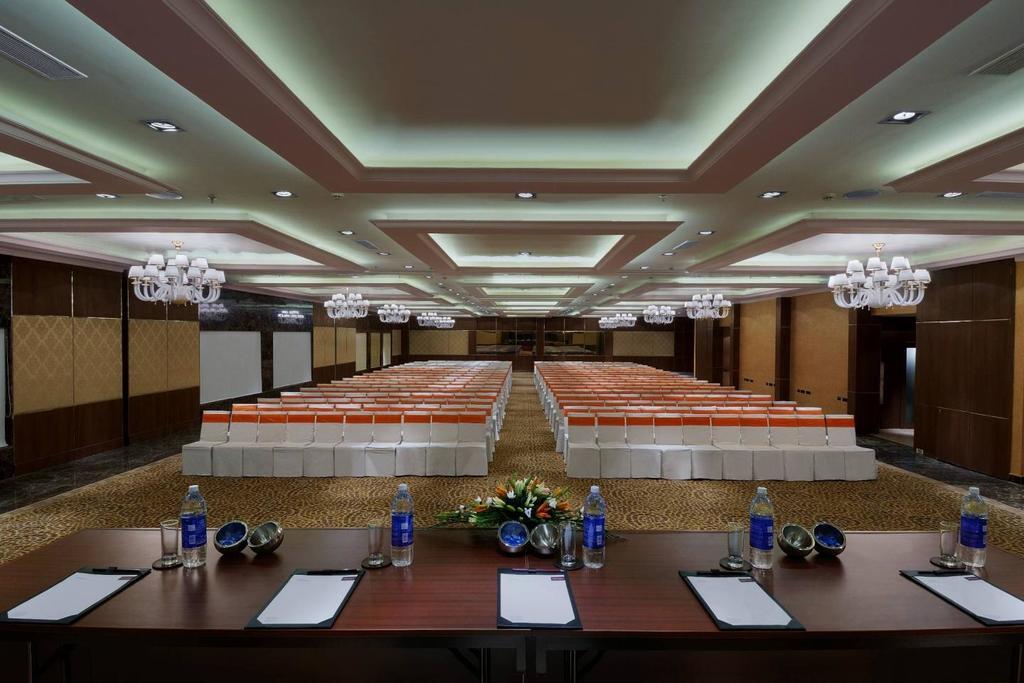 Royalton Hyderabad Abids Hotel Ngoại thất bức ảnh