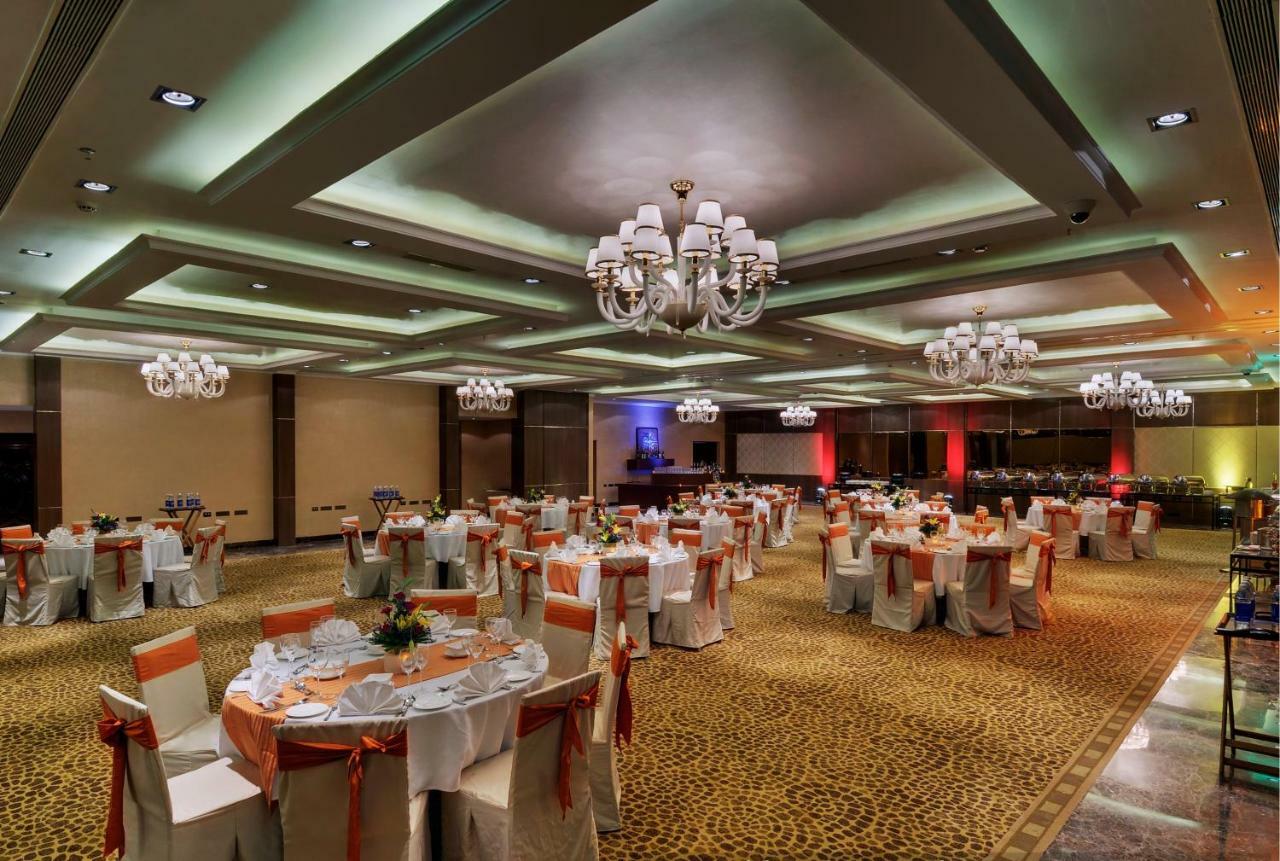 Royalton Hyderabad Abids Hotel Ngoại thất bức ảnh