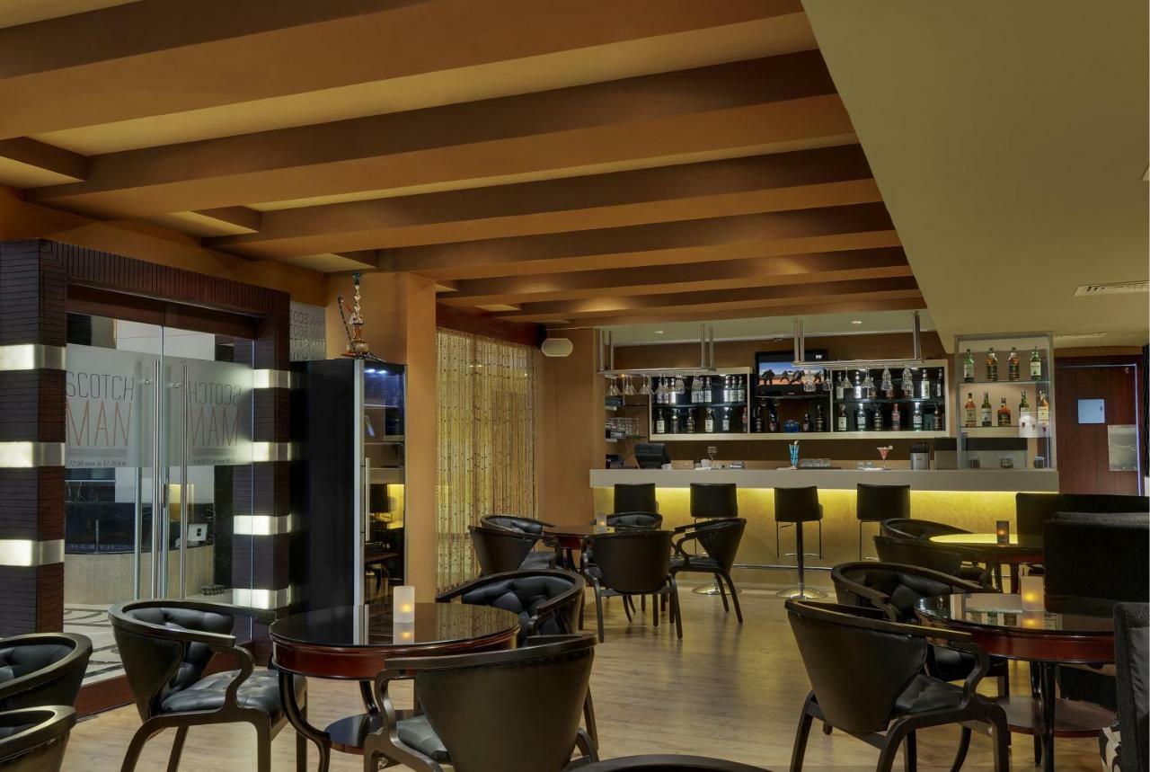 Royalton Hyderabad Abids Hotel Ngoại thất bức ảnh